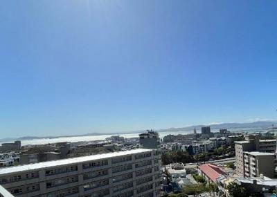 Apartment / Flat For Sale in Green Point, Cape Town
